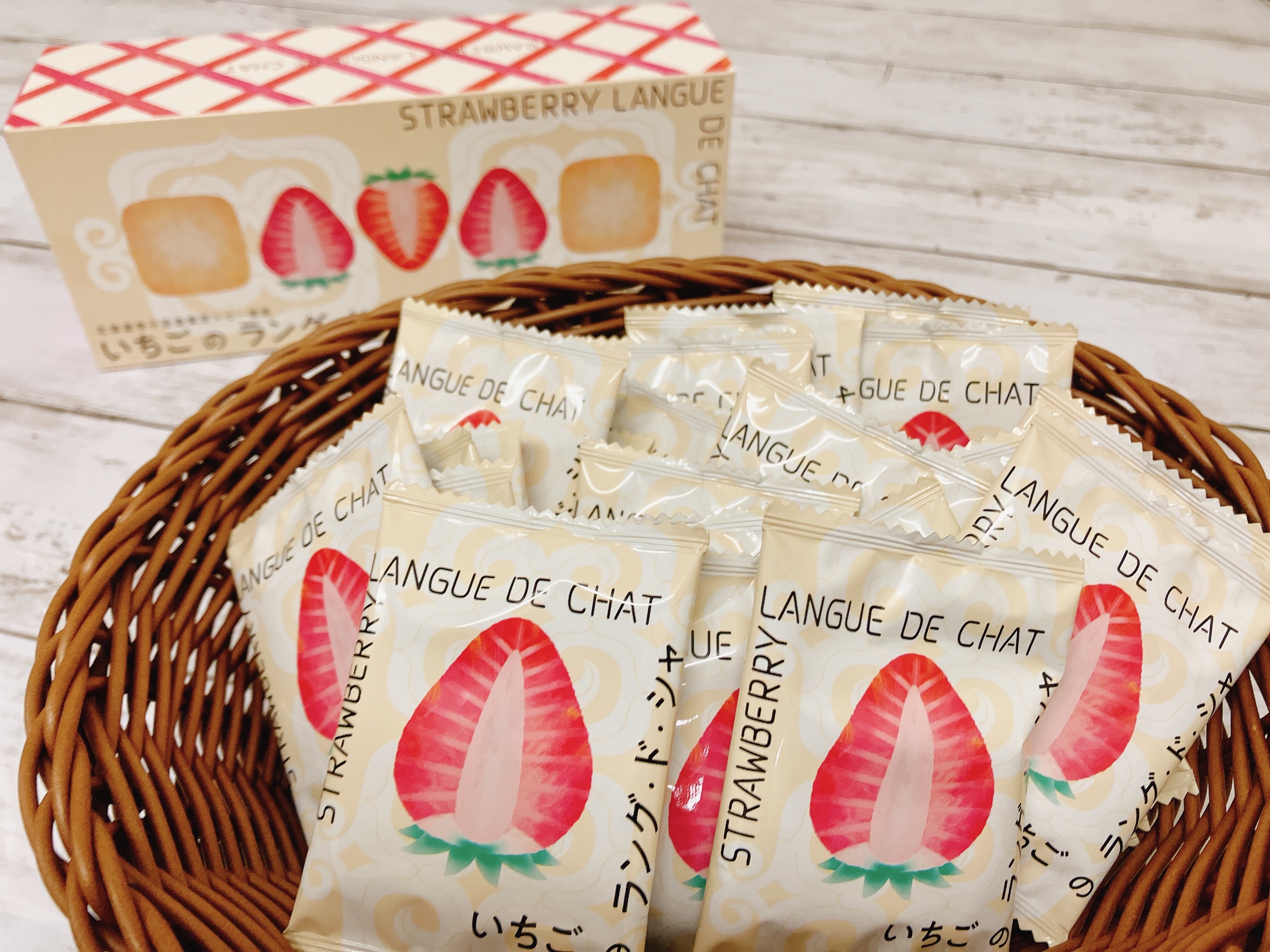 いちごのラング・ド・シャ 24枚入 YU-TL【ギフト送料一律